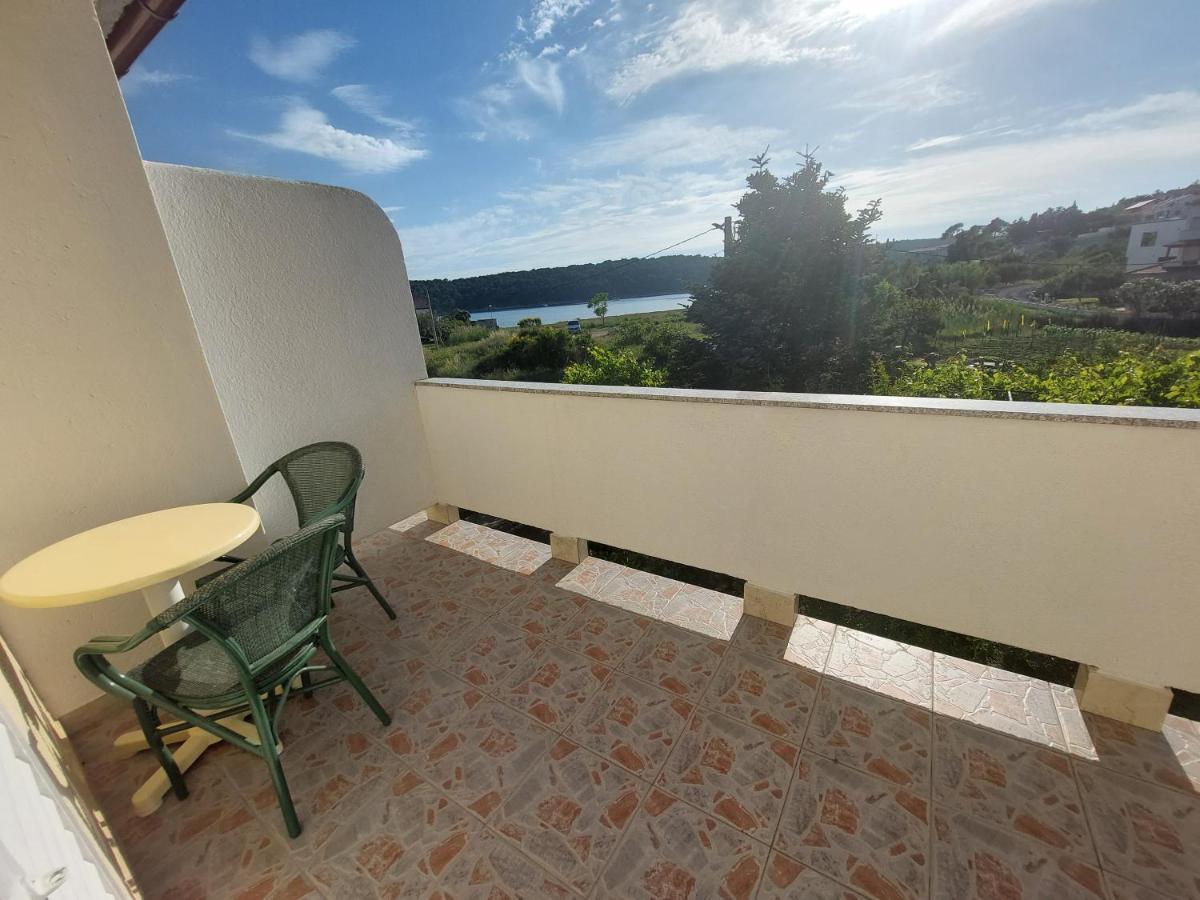 Rooms Marto Rab Exterior foto